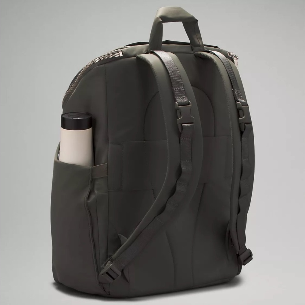 LULULEMON NEW PARENT BACKPACK - Picture 8 of 17